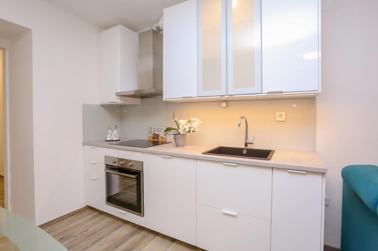 Apartment Dvor Split Exteriör bild