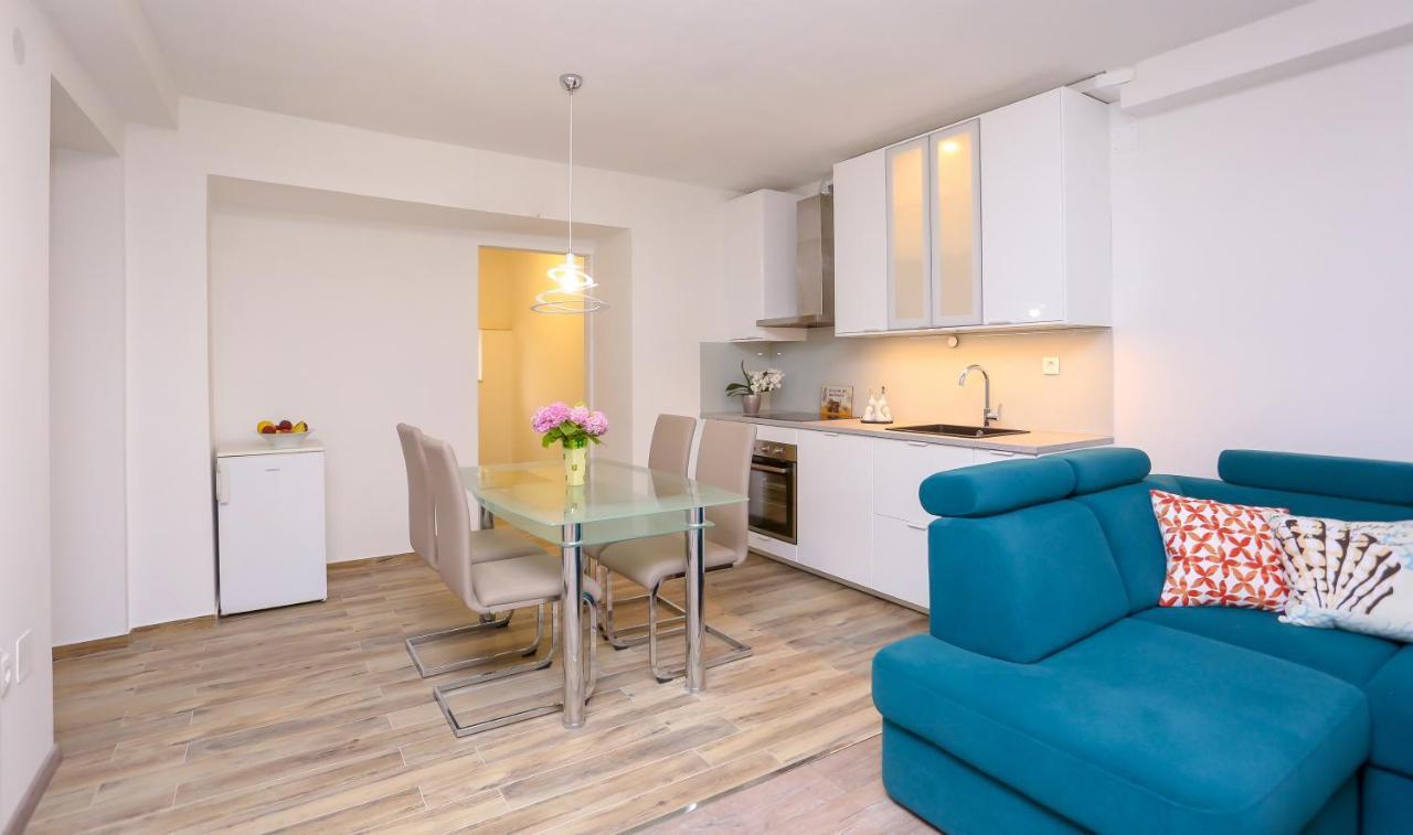 Apartment Dvor Split Exteriör bild