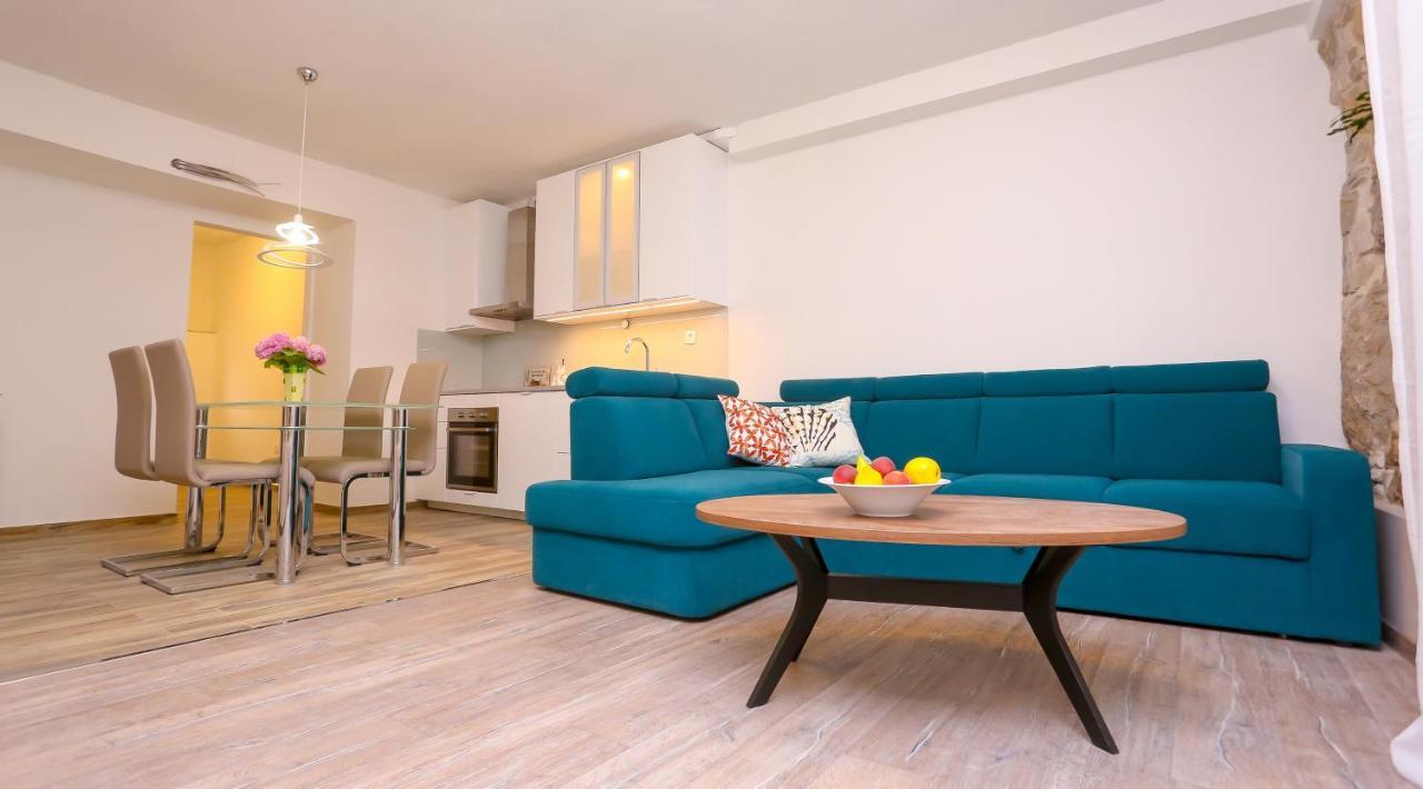 Apartment Dvor Split Exteriör bild